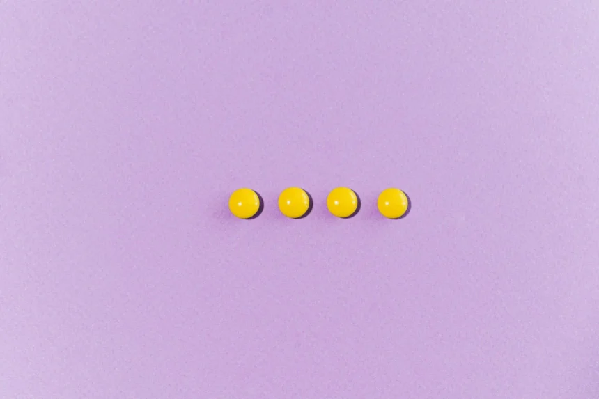 약국 진열대의 정제 클로즈업